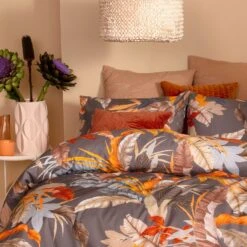 Congo Euro Pillowcase -Kas Australia Congo Bedlinen Lifestyle CloseUp 2WEB