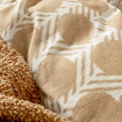 Decker Quilt Cover Set -Kas Australia Decker Bedlinen Lifestyle Reverse DetailWEB