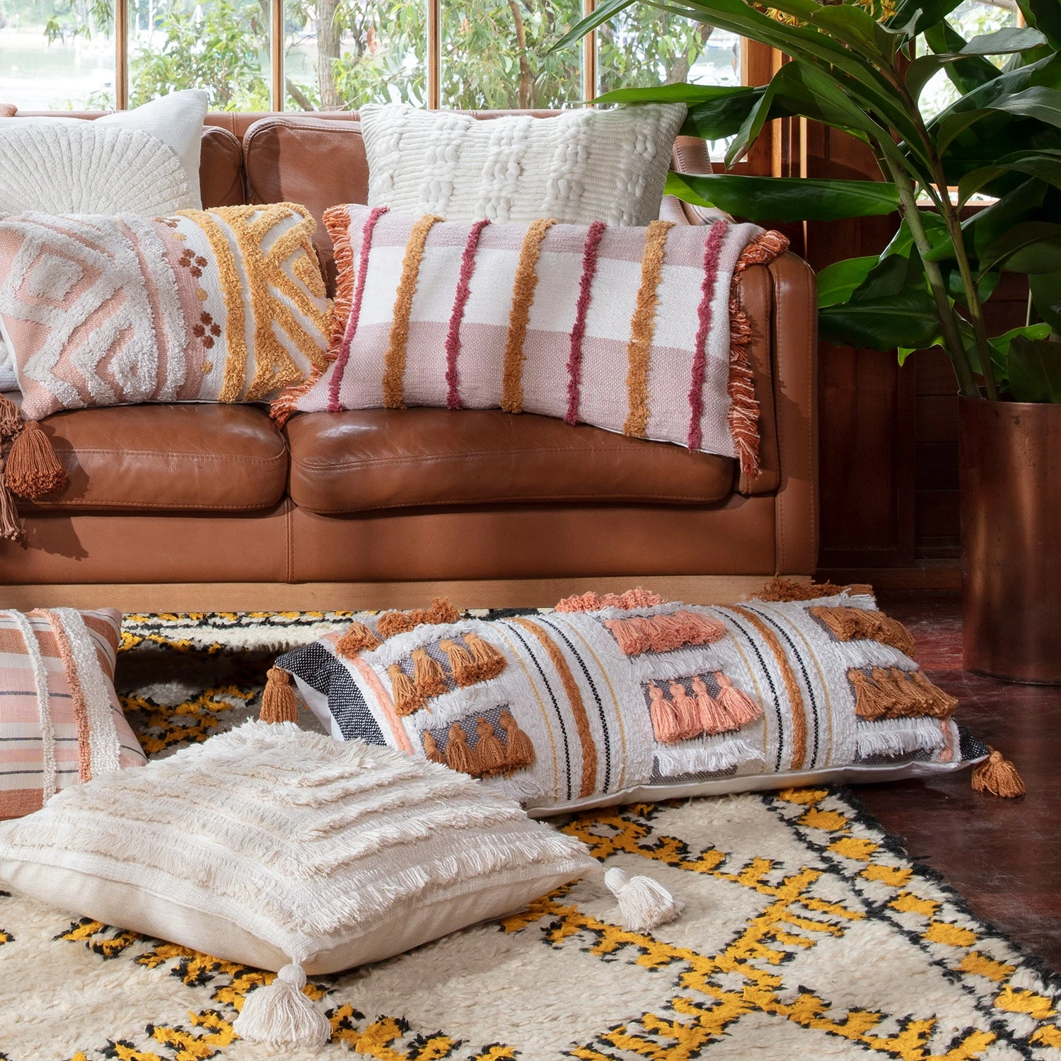 Lyric Cushion 4 Lyric Cushion - Image 4