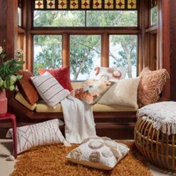 Tony Cushion -Kas Australia ED41 Cushions Location 4WEB 4a4ce20c 9504 40b0 9496 e43b57a0f71a