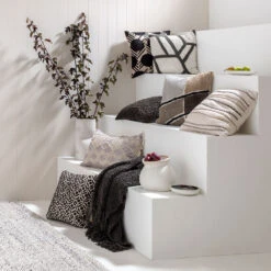 Quest Cushion -Kas Australia ED43 Cushions Lifestyle 15WEB d528285f e284 4b59 8aa3 25d01d104a32