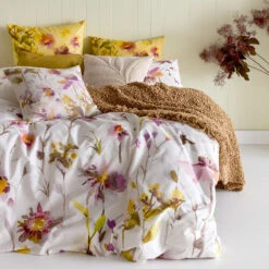 Eve Quilt Cover Set -Kas Australia Eve Bedlinen Lifestyle PortraitWEB