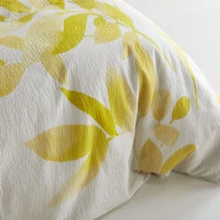 Ghost Quilt Cover Set -Kas Australia Ghost Bedlinen Lifestyle CloseUp 2WEB