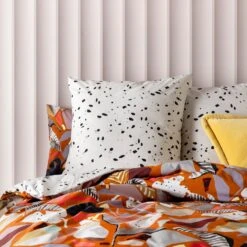 Maier Euro Pillowcase -Kas Australia Maier Euro LifestyleWEB 3a7ca89c 9a98 4037 b07c c4a0985489c3