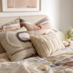 Seville Quilt Cover Set -Kas Australia Seville Bedlinen Lifestyle CloseUpWEB 387985ec 54d6 4990 9a9e 55392c4ea068